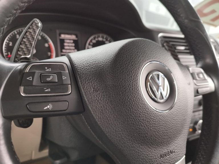 13-volkswagen-jetta-2.0-tsi-highline-200cv-gasolina-4p-tiptronic-fb-multimarcas-automoveis